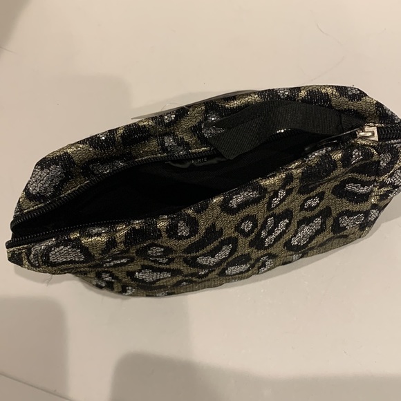 Louison Paris Depose Sequin Leopard Sparkle  Silver Black Metallic Bag Clutch 🤍 - Picture 10 of 16